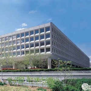 Commercial building with reflective Solar Gard Silver window films installed